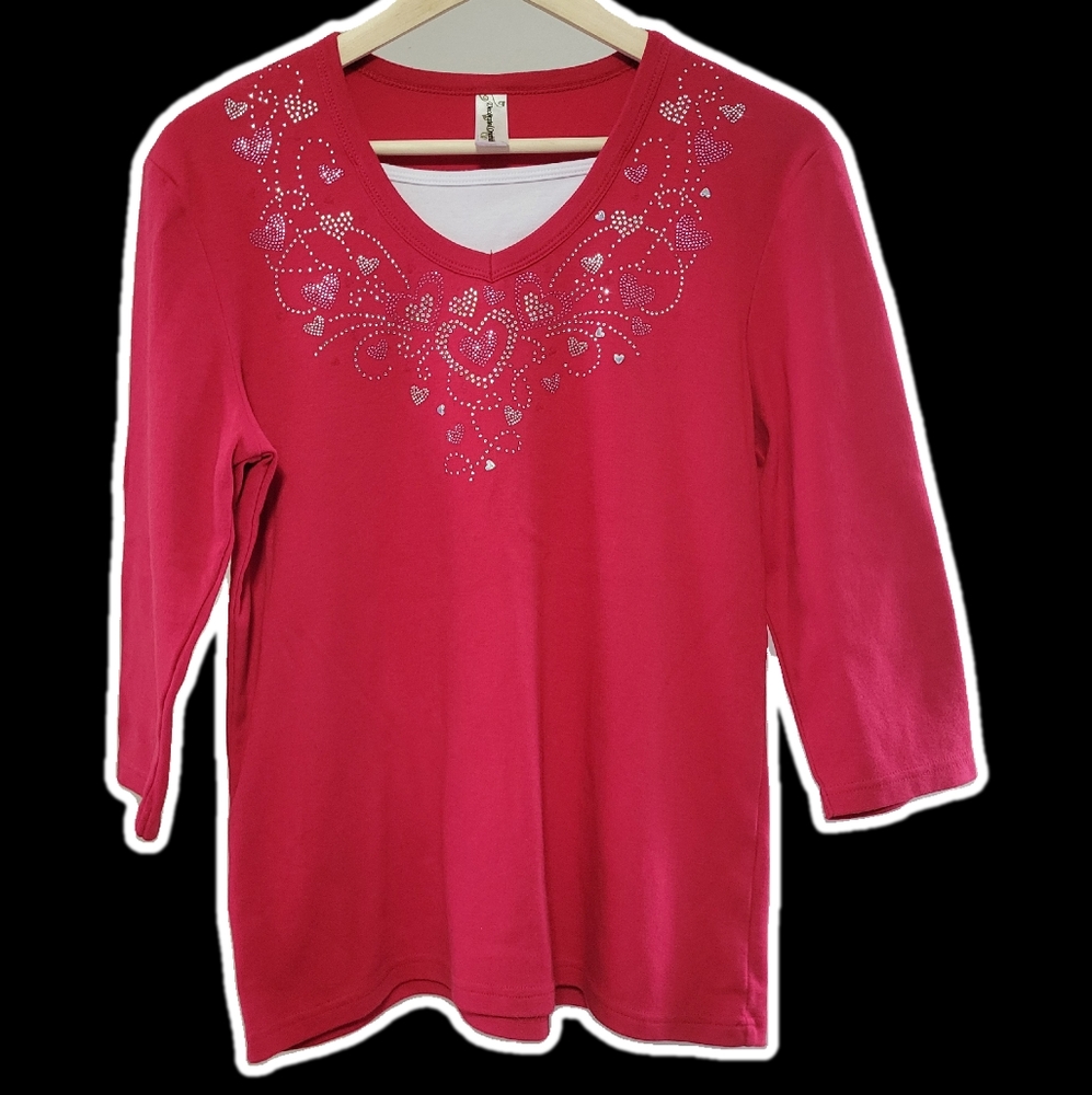 Women's Size M 3/4 sleeve V-neck red with sparkly hearts